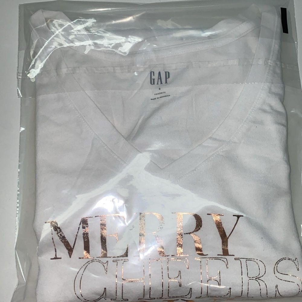 🔥 Gap white t-shirt sz Small New